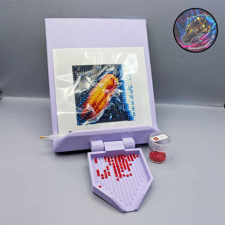 Mini diamond art on the go stand, designed by Kekreations