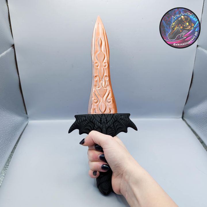Dragon Dagger, designed by Kekreations