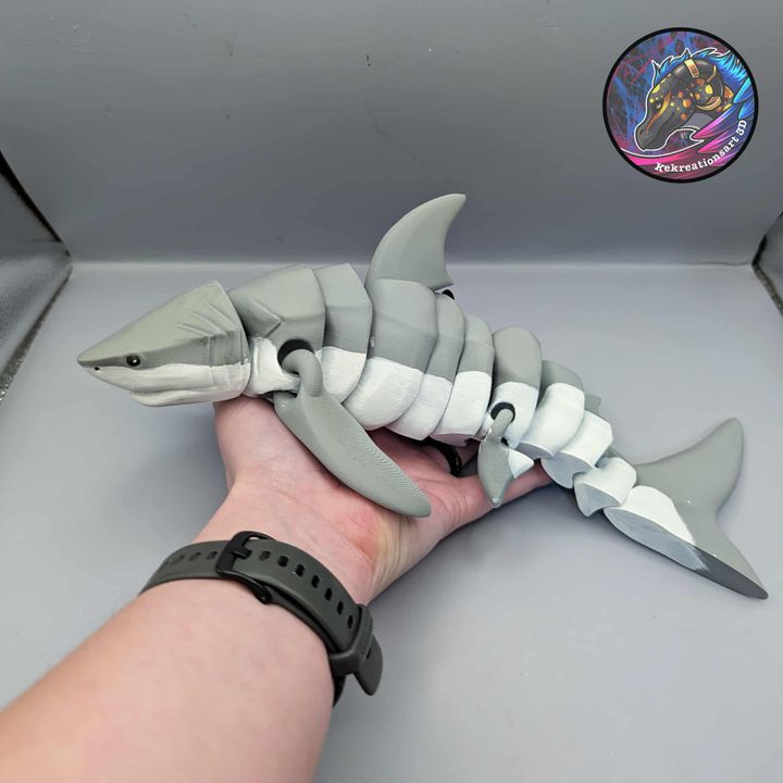 Flexi Shark, designed by Kekreations