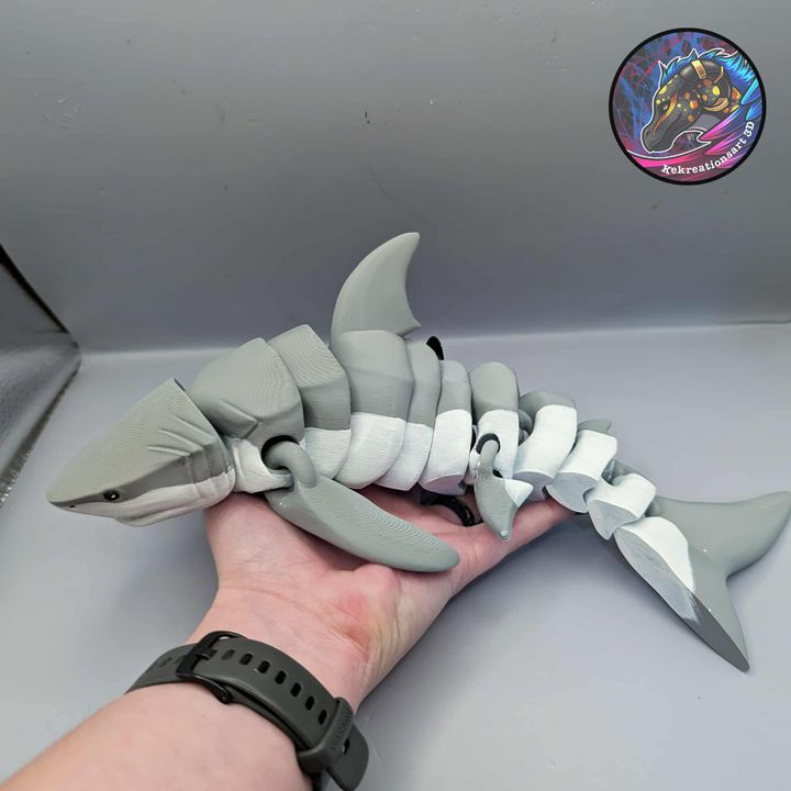 Flexi Shark, designed by Kekreations