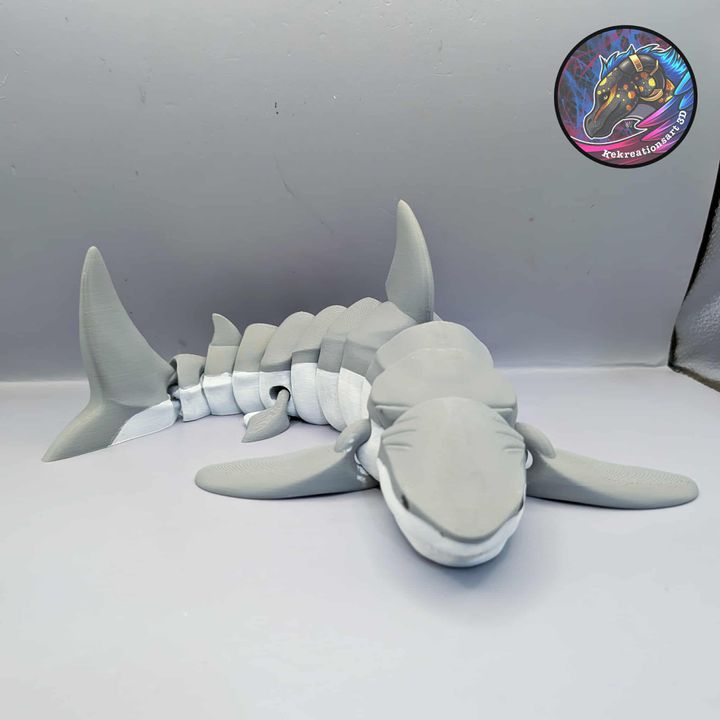 Flexi Shark, designed by Kekreations