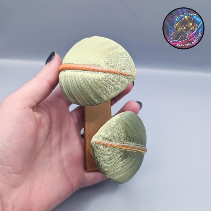 Leaf Curtain Holder, designed by Kekreations (2 pieces)