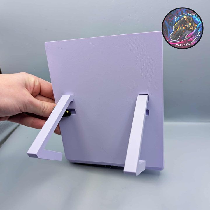 Mini diamond art on the go stand, designed by Kekreations