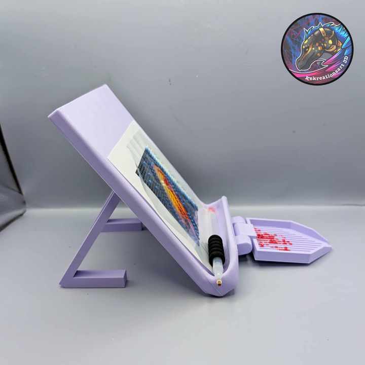 Mini diamond art on the go stand, designed by Kekreations